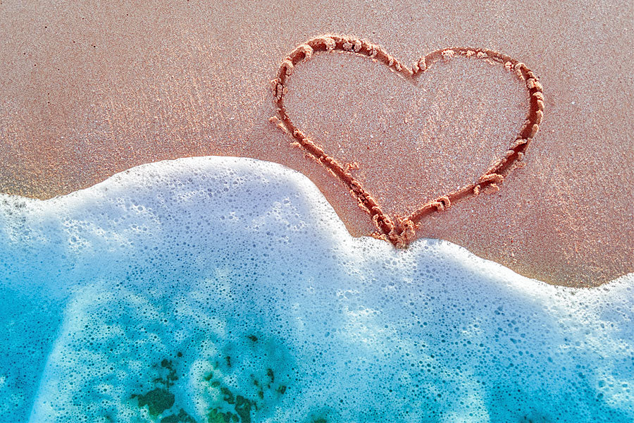 Sun, Sand, and Summer Flings: Navigating Summer Love